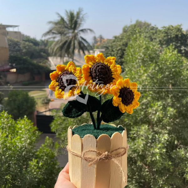Crochet Sunflower Pot